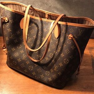 Louis Vuitton Neverful tote handbag great shape